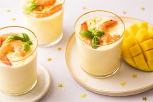 Lire la suite à propos de l’article Verrines mousse de mangue et crevettes