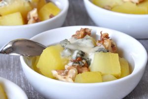 Lire la suite à propos de l’article Mini-gratin pomme de terre-roquefort-noix
